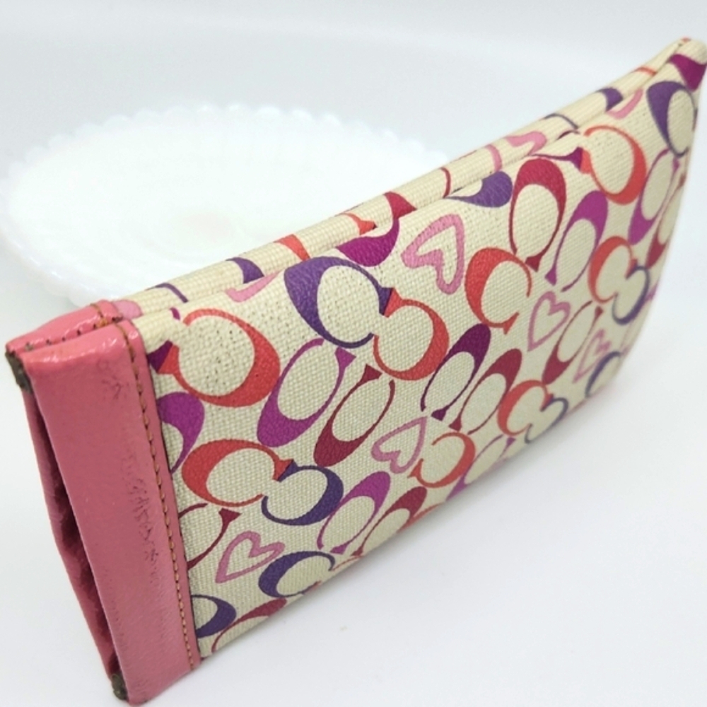 Coach Colorful "C's" & Hearts Sunglasses Case - Picture 3 of 6